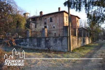 Rustico à restaurer près de Borgomanero