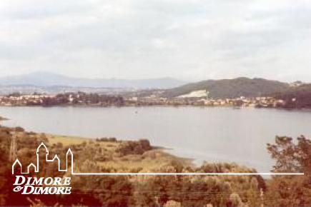 Casale con vista lago di Comabbio