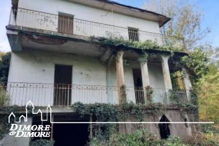 Casale con vista lago di Comabbio