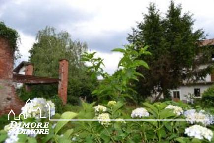 Cottage with land in Suno
