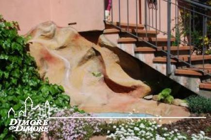 Villa en Borgo Ticino, con oficinas y zona comercial