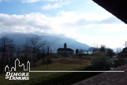 Villa a Oggebbio con vista Lago Maggiore