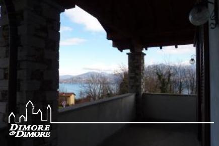 Villa a Oggebbio con vista Lago Maggiore