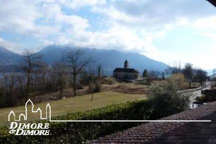 Villa a Oggebbio con vista Lago Maggiore