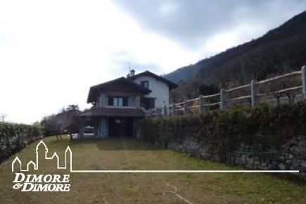 Villa a Oggebbio con vista Lago Maggiore