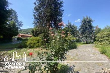 Villa a Pallanza con parco da ristrutturare