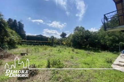 Villa a Pallanza con parco da ristrutturare