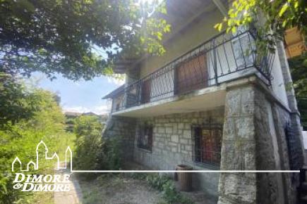 Villa a Pallanza con parco da ristrutturare