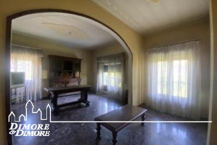 Villa a Pallanza con parco da ristrutturare