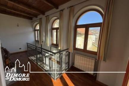 Caprezzo proprietà ristrutturata