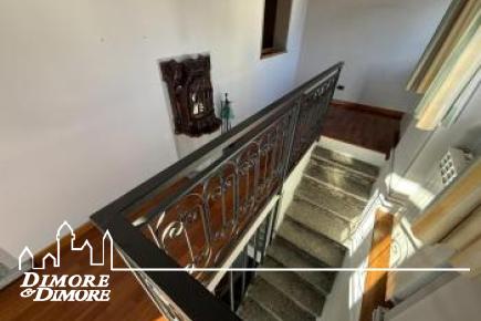 Caprezzo proprietà ristrutturata