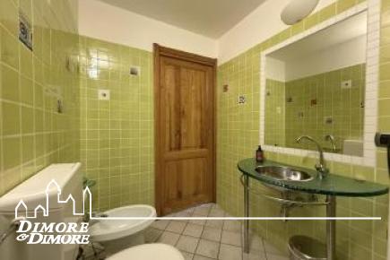 Caprezzo proprietà ristrutturata