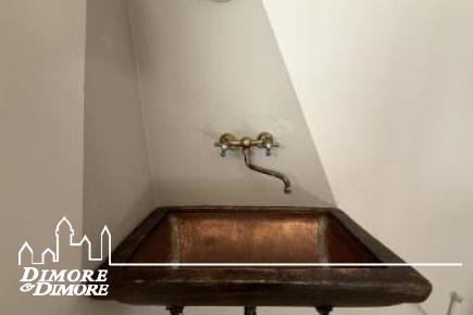 Caprezzo proprietà ristrutturata