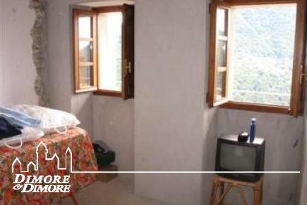 Haus aus Stein in Intragna