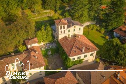 Villa in vendita collinare lago Maggiore