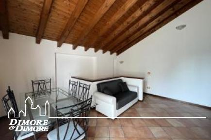 Porzione di casa in stile rustico ristrutturata – Luino, frazione Pianazzo