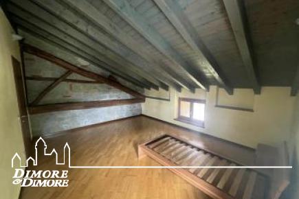 Porzione di casa in stile rustico ristrutturata – Luino, frazione Pianazzo