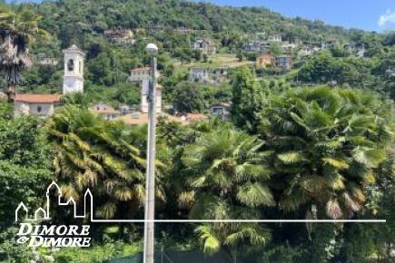Centralissimo trilocale a pochi passi dalla spiaggia a Maccagno 
