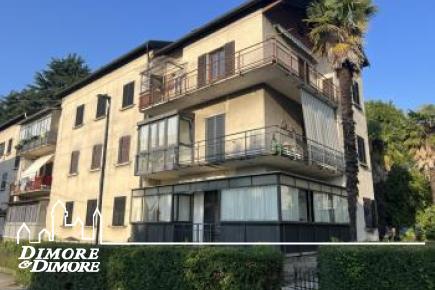 Luminoso quadrilocale da ristrutturare in zona semi-centrale di Luino