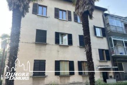 Luminoso quadrilocale da ristrutturare in zona semi-centrale di Luino