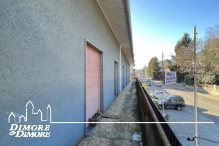Ampio Spazio Commerciale in Posizione Strategica a Cuveglio