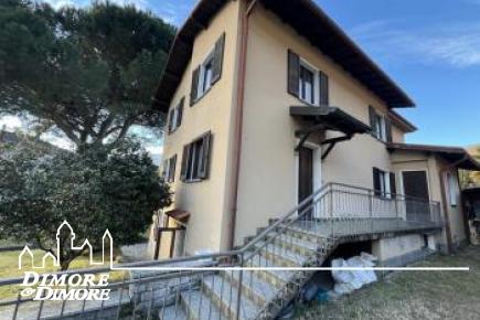 Appartamento a Maccagno vicino al lago con giardino