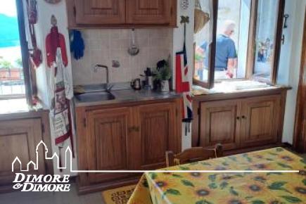 Casa in Vendita a Cannobio in frazione Sant'Agata