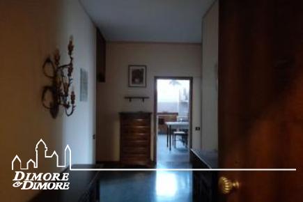 Quadrilocale in condominio d'epoca.