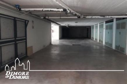Box  a Intra in zona centrale