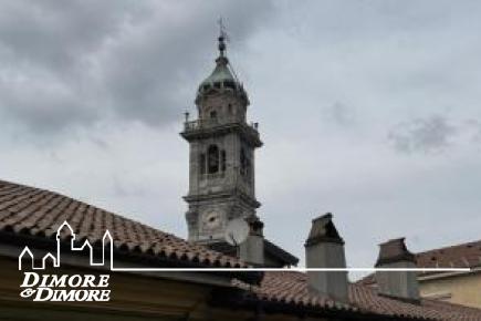 Elegante attico in centro storico a Varese