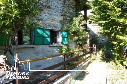 Baita ristrutturata in mezzo alla natura