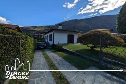 Villa indipendente con giardino e garage