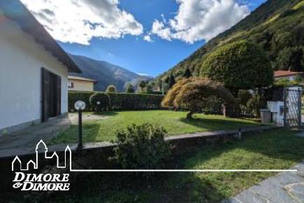 Villa indipendente con giardino e garage