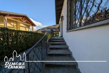 Villa indipendente con giardino e garage