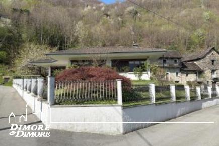 Villa unifamiliare con giardino