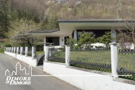 Villa unifamiliare con giardino