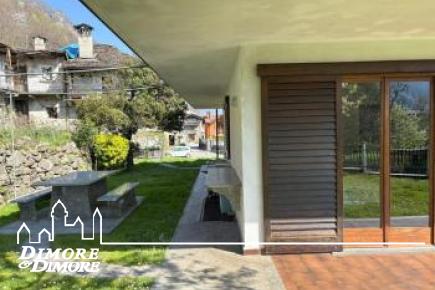 Villa unifamiliare con giardino