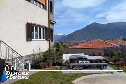 Cannobio grande appartamento vista lago con giardino