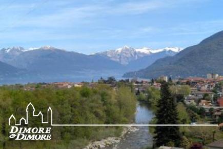 Cannobio grande appartamento vista lago con giardino