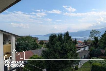 Arizzano appartamento vista lago con giardino e garage