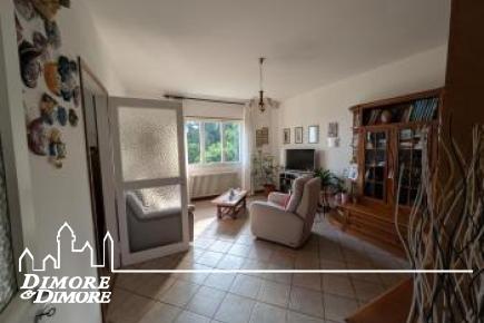 Arizzano appartamento vista lago con giardino e garage