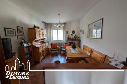 Arizzano appartamento vista lago con giardino e garage