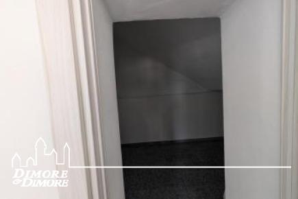 Studio ufficio in zona centrale con posti auto