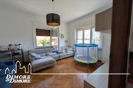 Grande appartamento con giardino e garage