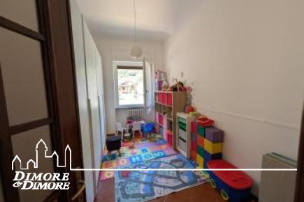 Grande appartamento con giardino e garage