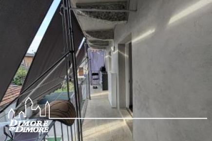 Grande casa bifamiliare indipendente con tre appartamenti