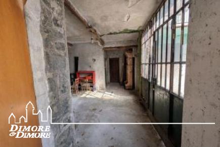 Casa indipendente con giardino