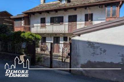 Casa indipendente con giardino e rustico annesso