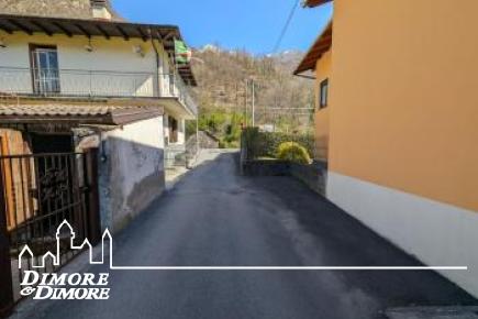 Casa indipendente con giardino e rustico annesso