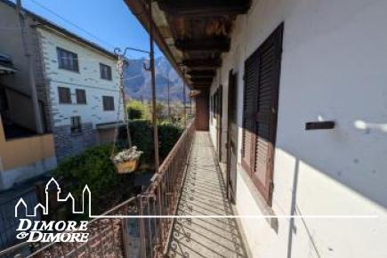 Casa indipendente con giardino e rustico annesso